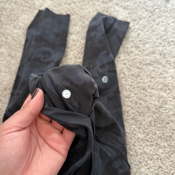 NWOT Lululemon High-Waisted Women’s Leggings - Picture 6 of 6